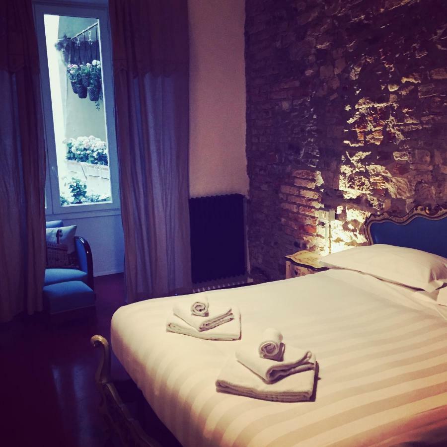 Velvet Loft - Santo Spirito Apartment Florence Luaran gambar